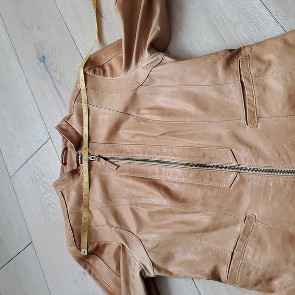 Danier Tan Leather Jacket - Picture 14 of 16